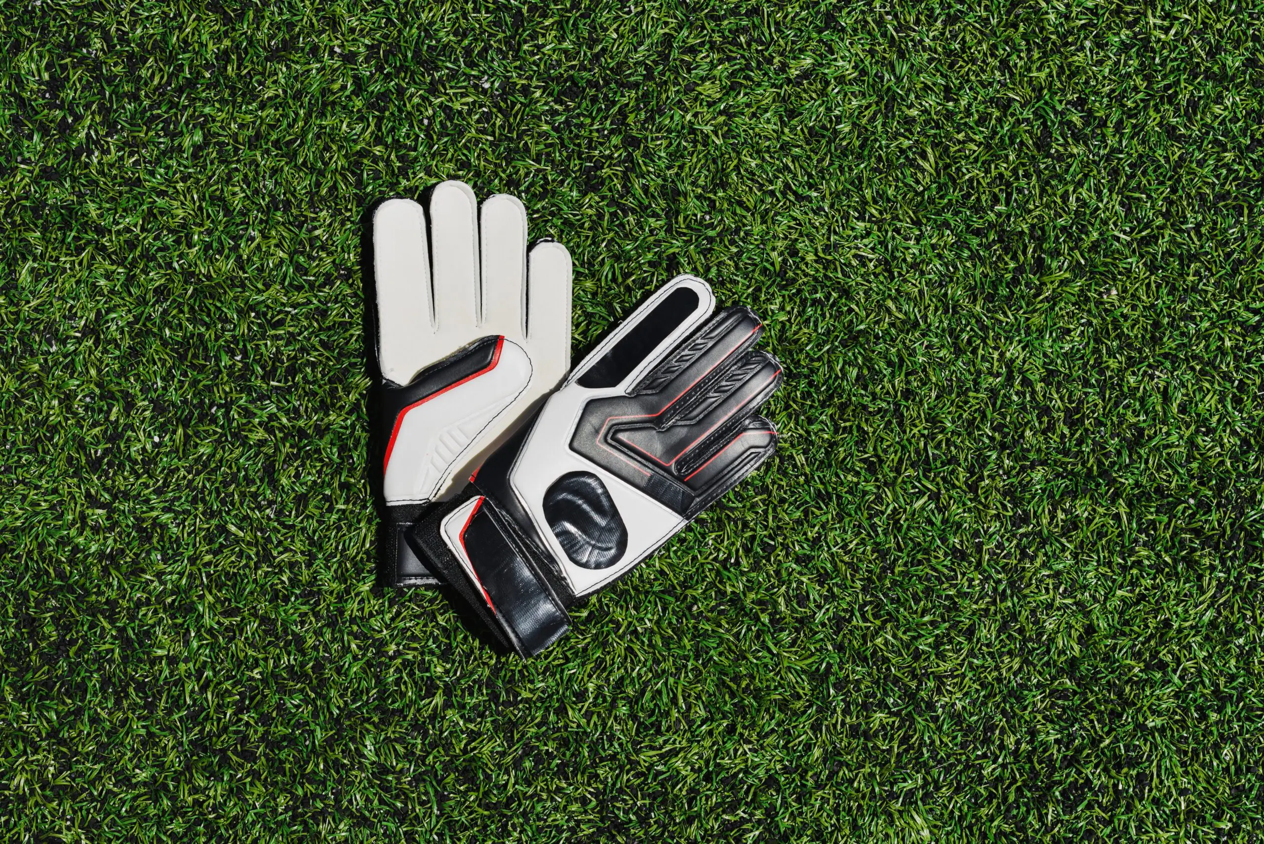 Goalkeeper gloves